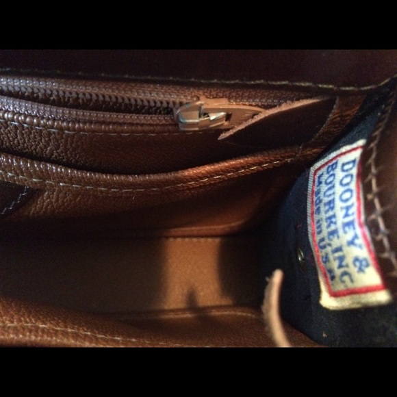 Dooney & Bourke Crossbody Bag - Picture 4 of 12